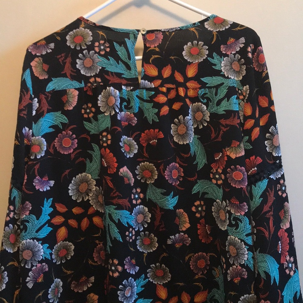 Floral top - Picture 8 of 8